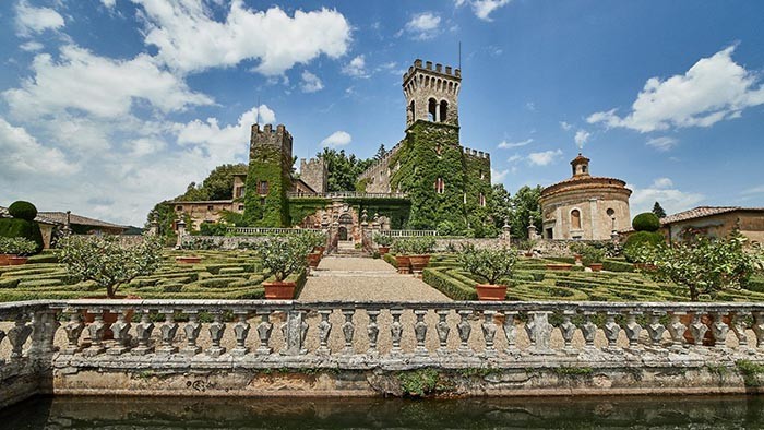 Castello di Celsa elopement - A view from the Italian gardens